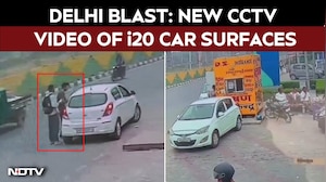Delhi Blast News | New Video Surfaces Of i20 Car Linked To Red Fort Blast