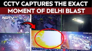 Red Fort Blast | Slow-Moving Traffic, Big Explosion: CCTV Footage Of Delhi Red Fort Blast