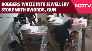 Robbers Walk Into Jewellery Store With Swords, Gun, Pick It Clean
