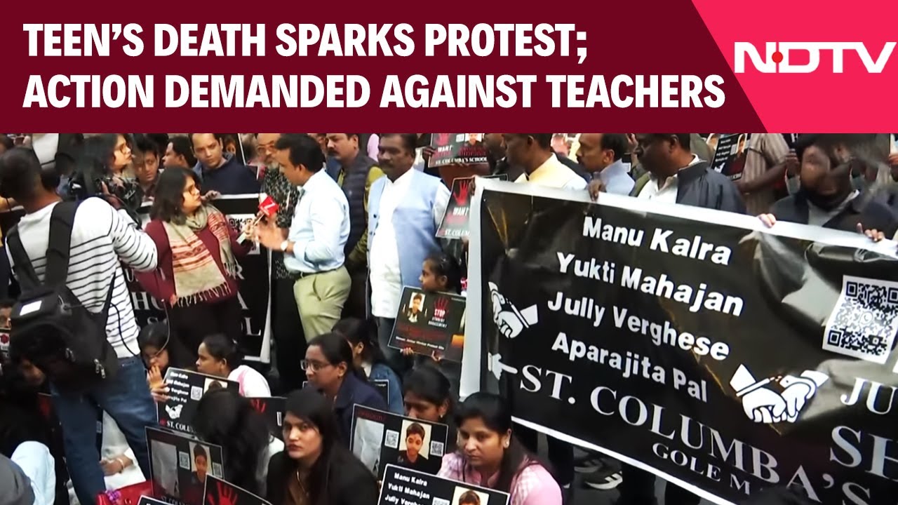 Delhi Suicide Case | People Protest To Demand Action Against Teachers In Teen's Alleged Suicide Case