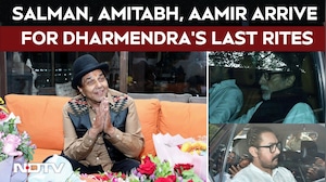 Dharmendra Death | Celebrities Reach Crematorium For Dharmendra's Last Rites In Mumbai