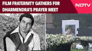 Salman Khan, Akshay Kumar Meet The Deols At Dharmendra's Prayer Meet