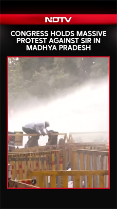 Congress In Massive Turnout Of Congress Supporters On Streets  Against SIR In MP