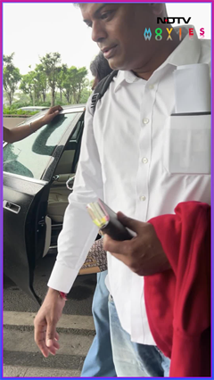 Disha Patani | Simple And Chic: Disha Patani Flaunts Cargo Pants At The Airport