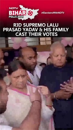RJD Supremo Lalu Prasad Yadav, Rabri Devi & Family Cast Their Votes