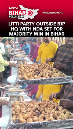 Bihar Poll Results | Litti Party Outside BJP's Delhi HQ With NDA Set For Majority Win In Bihar
