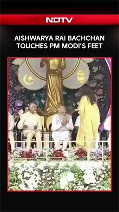 Aishwarya Rai Bachchan Touches PM Modi’s Feet at Sri Sathya Sai Baba Centenary
