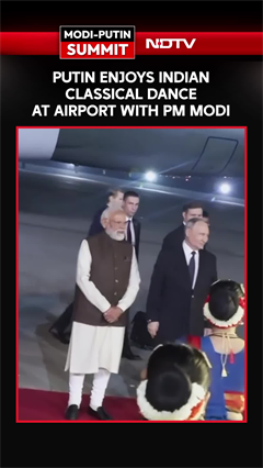 Russian President Putin Enjoys Indian Classical Dance At Delhi Airport With PM Modi