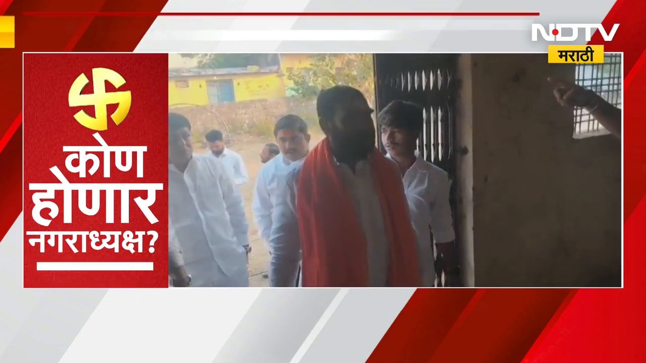 Shivsena Shinde गटाचे नेते Sanjay Bangar पोहोचले मतदानाला । Local Body Polls Voting | NDTV Marathi