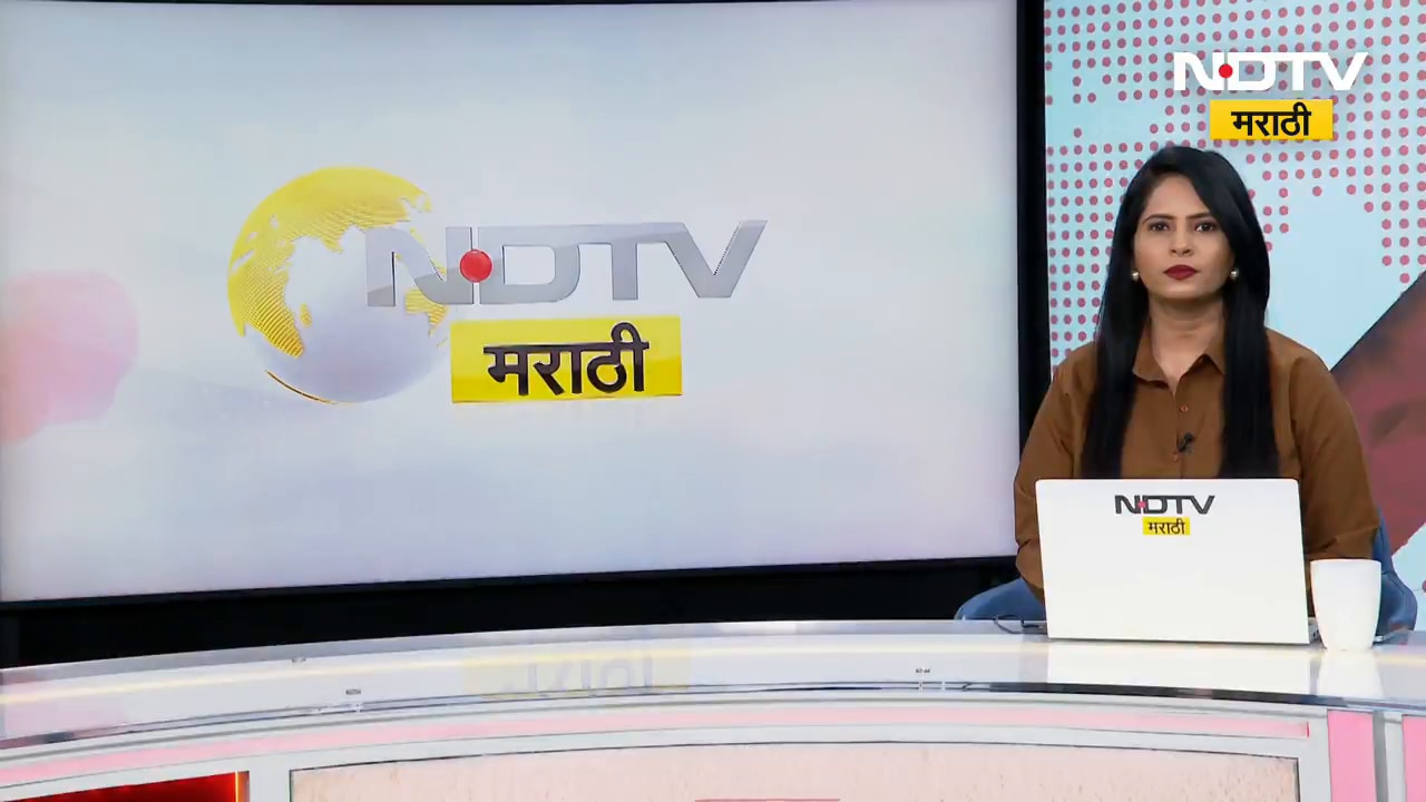 Pandharpur च्या उर्दू शाळेच्या मतदान केंद्रावर भाजप उमेदवारांच्या स्लिपवर पाहा पोलीस काय करत होते?