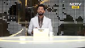 उपमुख्यमंत्री Eknath Shinde आणि Shiv Senaचे अनेक नेते Balasaheb Thackeray यांच्या स्मृतिस्थळावर दाखल