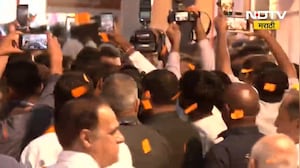 CM Devendra Fadnavis यांच्या उपस्थितीत BJPचा जल्लोष, मुंबईत भाजपला मोठं यश, सर्वात मोठा पक्ष भाजपच