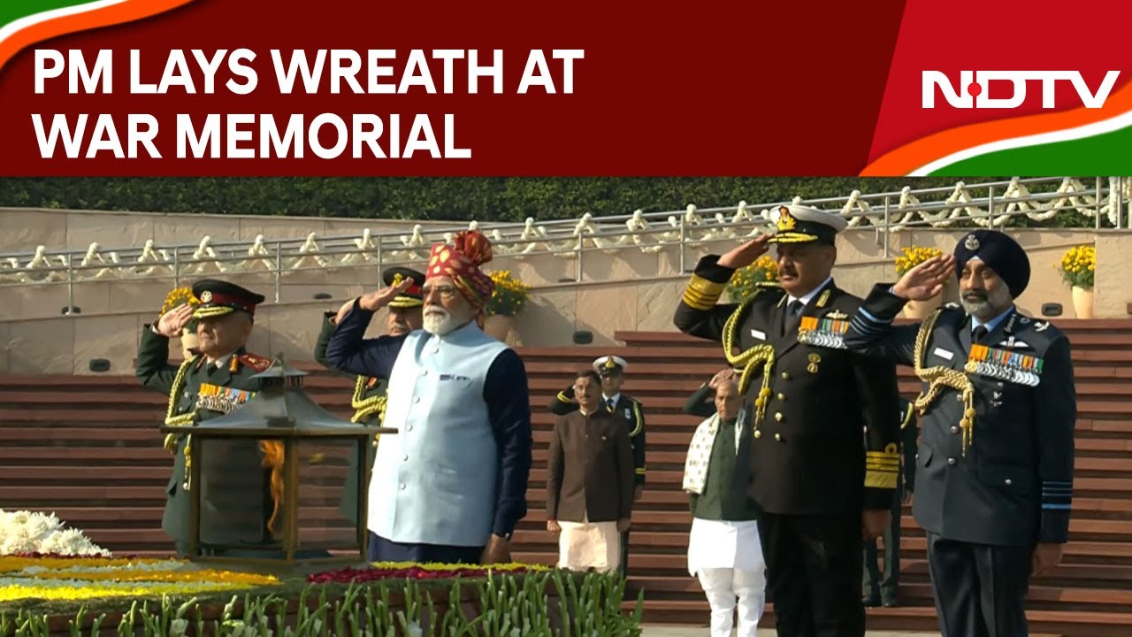 PM Lays Wreath At War Memorial, Republic Day Parade Begins Soon