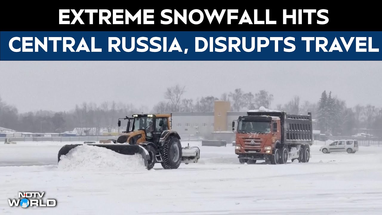 Russia Snowstorm | Extreme Snowfall Hits Central Russia, Causes Traffic Jams, Flight Delays