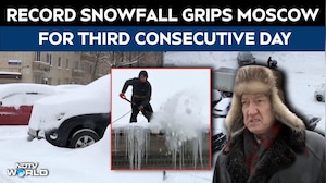 Record Snowfall Grips Moscow For Third Consecutive Day