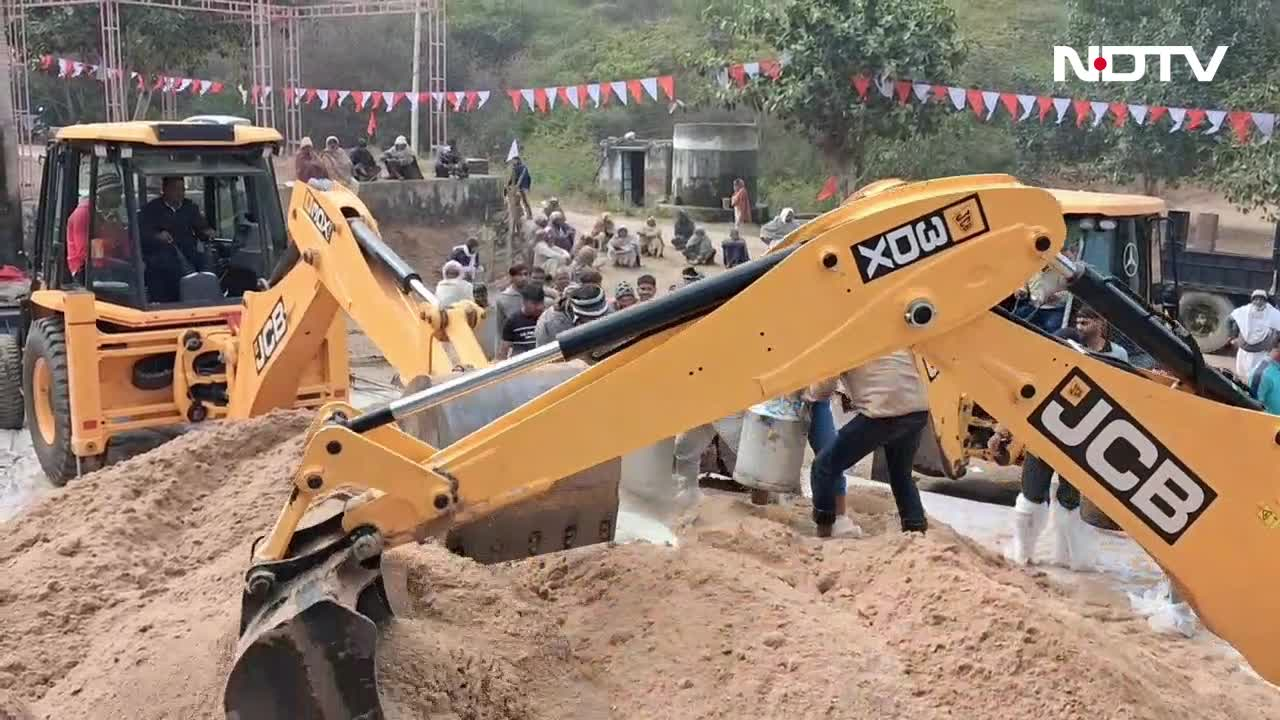 देशी घी मिलाने का अनोखा राजस्थानी देसी तरीका! 651 क्विंटल चूरमे की प्रसादी का VIDEO वायरल