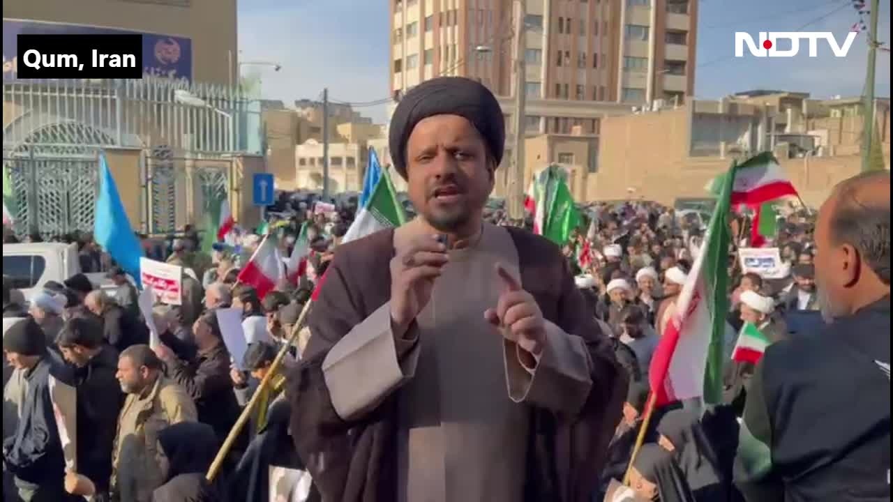 खामेनेई के समर्थन में रैलियां, अमेरिका मुर्दाबाद के नारे, ईरान गए भारतीय ने वहां क्या देखा?