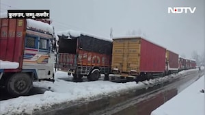 शानदार नजारा है लेकिन... कश्मीर गए मेरठ के पर्यटक ने बर्फबारी पर क्या कुछ कहा, देखें VIDEO