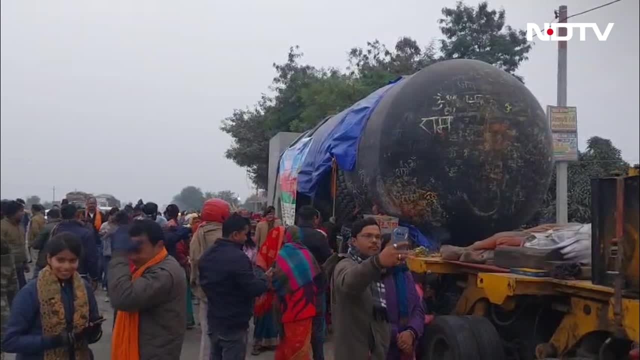 तमिलनाडु से मोतिहारी के लिए चला दुनिया का सबसे बड़ा शिवलिंग कहां फंस गया?