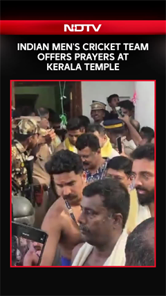 Indian Men's Cricket Team Offers Prayers At Kerala Temple
