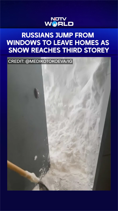 Russians Jump From Windows To Leave Homes After Severe Blizzard In Far East