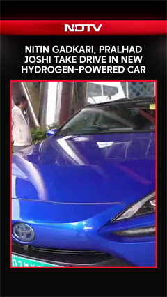 Pralhad Joshi, Gadkari Ride Hydrogen Fuel Cell Vehicle, Push Clean Mobility Drive