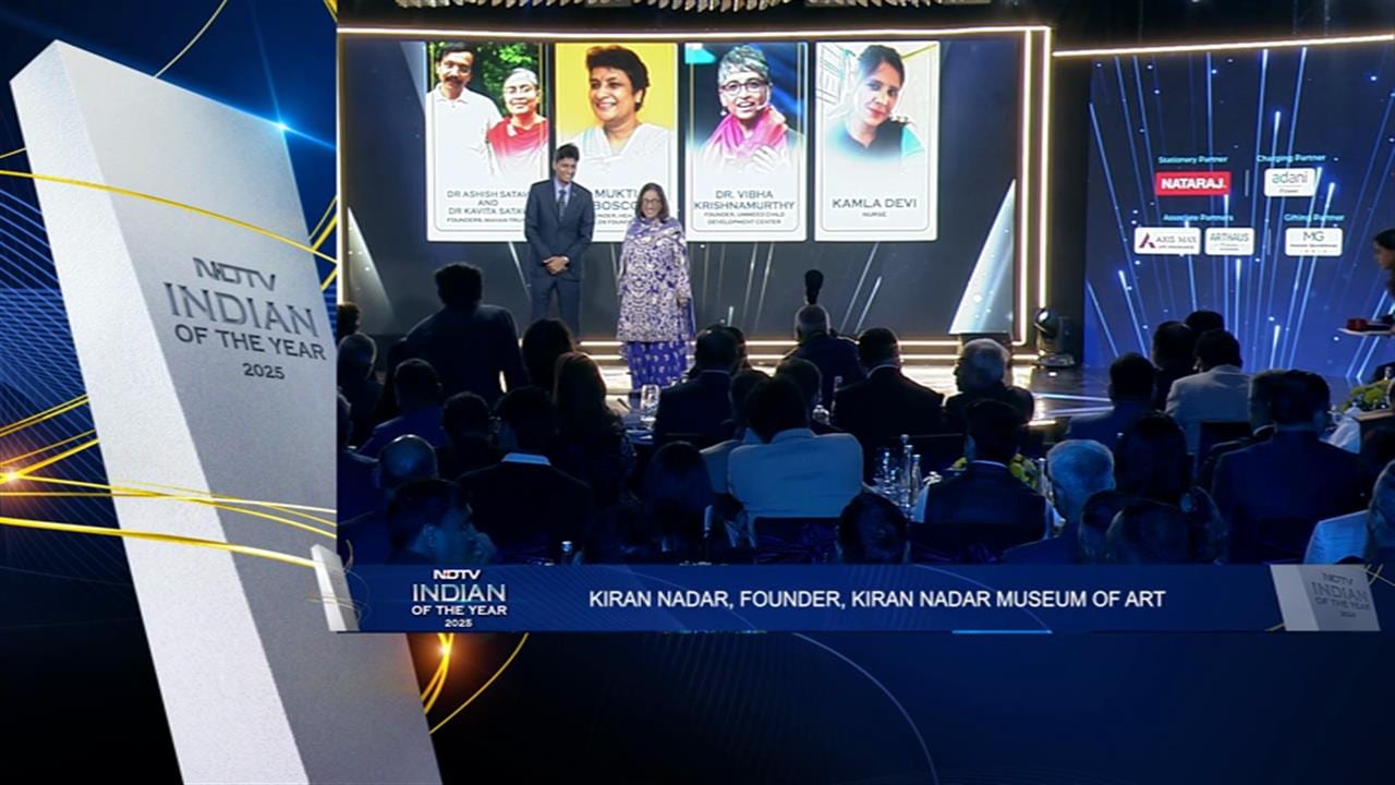 Axis Max Life Honors Health Heroes: Dr. Ashish & Dr. Kavita Satav