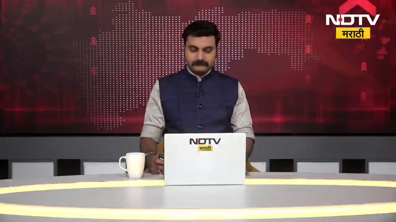 Kurla Train Fire | कुर्ल्यात लोकल ट्रेनमध्ये अचानक आग, लोकलचा डबा जळून खाक; सुदैवानं जीवितहानी नाही