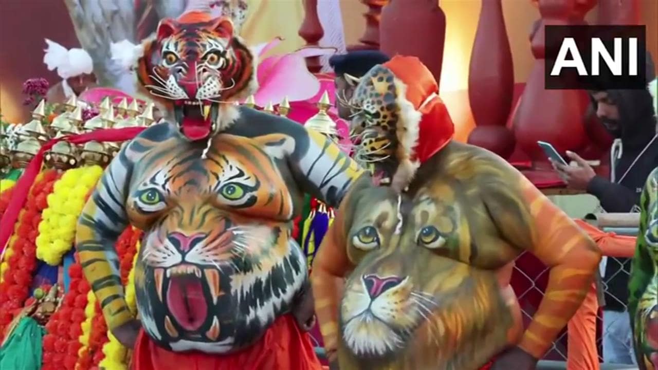 गजब! 'तोंद' से दहाड़ा रहा शेर, सोमनाथ से आया गजब वीडियो देखिए