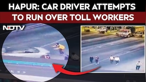 Hapur: Car Driver Attempts To Run Over Toll Workers, Employees Escape