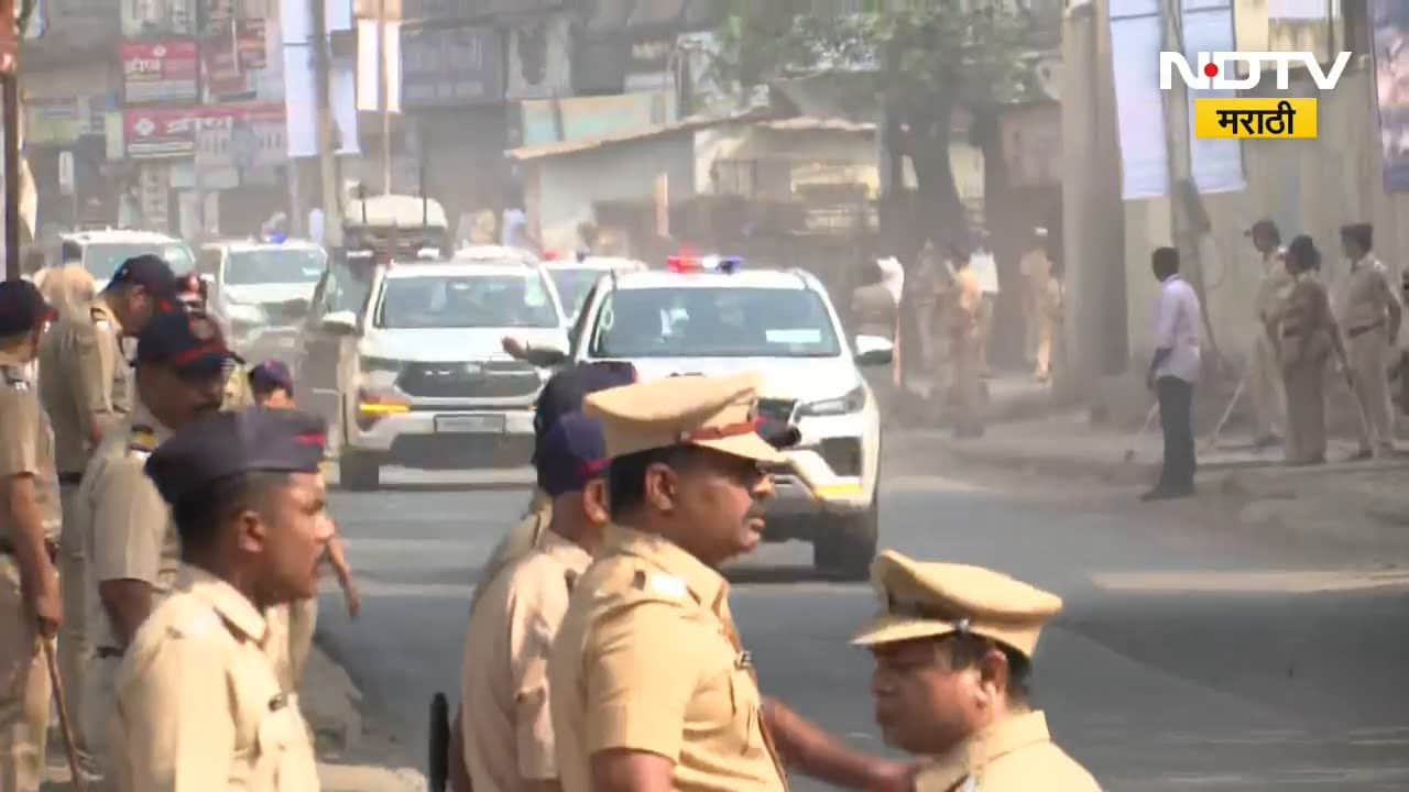 Rahul Gandhi | राहुल गांधी यांना काळे झेंडे दाखवले, काँग्रेसचे कार्यकर्ते आक्रमक । NDTV मराठी