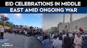 Middle East News | Muslims Celebrate Eid In Middle East Amid Ongoing War