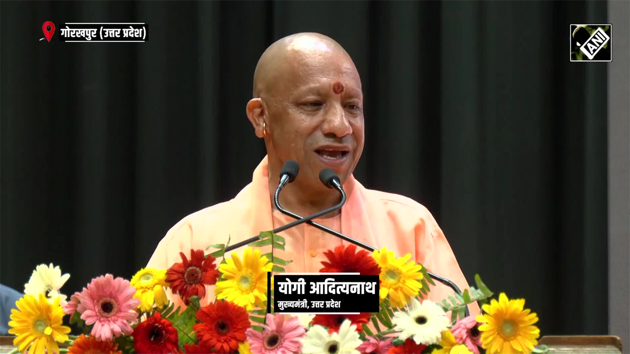 आपको कब्रिस्तान प्यारा था… सीएम योगी ने किसको जमकर सुनाया, देखें VIDEO