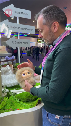 AI Pet robot at MWC2026: Check out this cute AI pet at #mwc2026