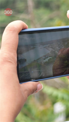 Phone with detachable camera