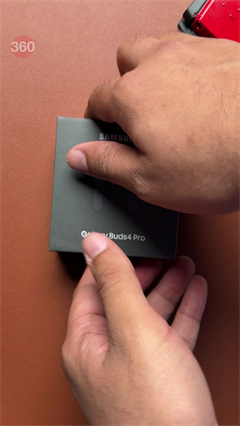 Samsung Galaxy Buds4 Pro unboxing