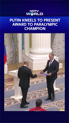 Putin Kneels To Present Award To Paralympic Champion