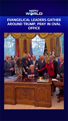 Evangelical Leaders Gather Around Trump, Pray In Oval Office