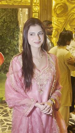 Farhana Bhatt at Danish Alfaaz&rsquo;s Eid Celebration