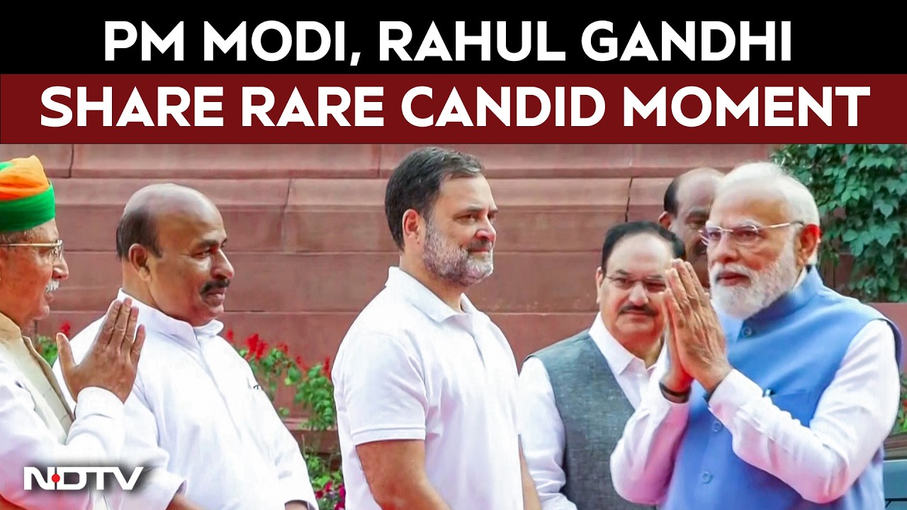 PM Modi News | PM Modi, Rahul Gandhi Share Rare Candid Moment At Phule Tribute Event
