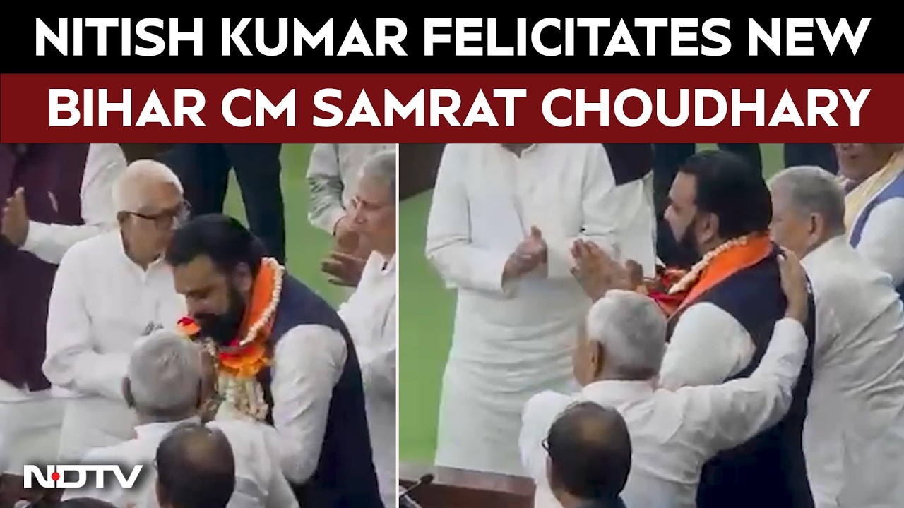 Bihar CM News | Nitish Kumar Felicitates Samrat Choudhary, Asks MLAs To Stand & Applaud