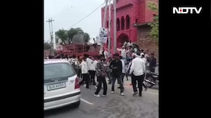 बागपत: निकाह के बाद बवाल, बारातियों और ग्रामीणों में क्यों छिड़ा बेल्ट युद्ध