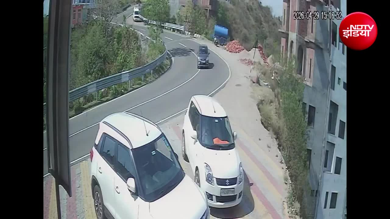 हवा उछली कार, फिर खाई में गिरी, हिमाचल से आया डराने वाला CCTV