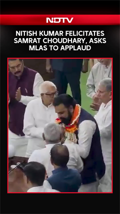 Bihar News | Nitish Kumar Felicitates Samrat Choudhary, Asks MLAs To Stand & Applaud
