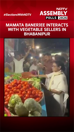 West Bengal Elections: CM Mamata Banerjee Market Visit, Interacts With Vegetable Sellers