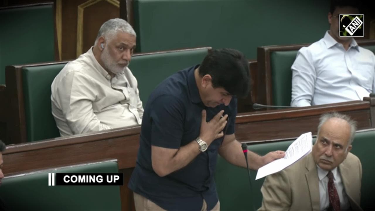 जम्मू-कश्मीर विधानसभा में फूट-फूटकर क्यों रोने लगे कांग्रेस विधायक, देखें VIDEO