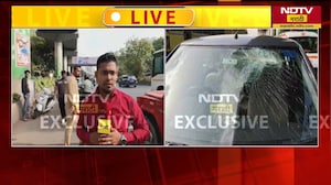 Thane Breaking News | DCM Eknath Shinde यांच्या घराजवळच माथेफिरुकडून वाहनांची तोडफोड | NDTV मराठी