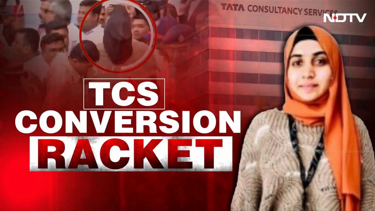 "Similar Incidents In Axis Bank": Amruta Fadnavis On TCS Nashik case, Seeks Strict Action