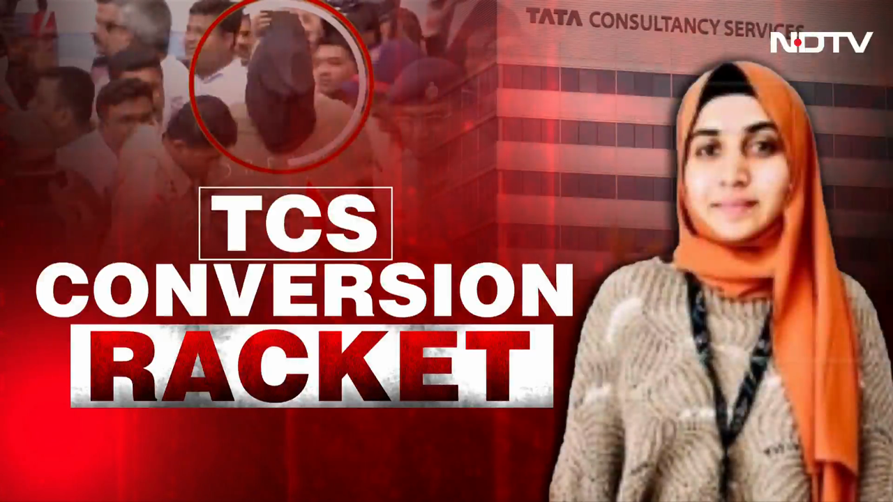 "Similar Incidents In Axis Bank": Amruta Fadnavis On TCS Nashik case, Seeks Strict Action