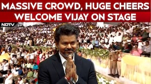 Massive Crowd, Deafening Cheers Welcome Vijay On Stage